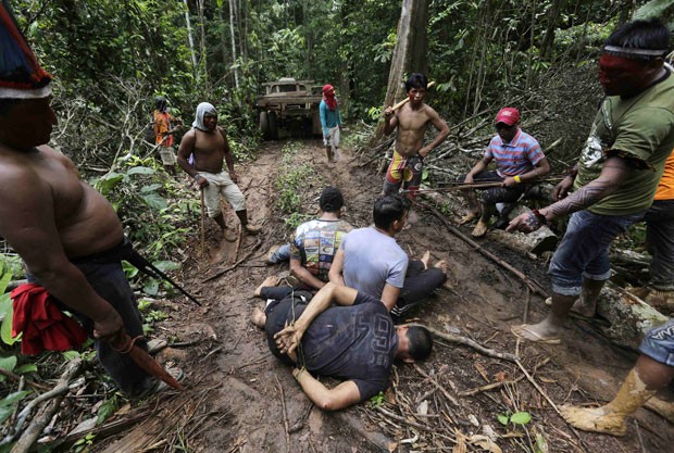 indios-realizam-operacao-para-conter-desmatamento-em-area-do-maranhao.jpg