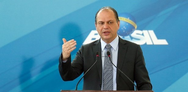 Ministro da Saúde nega risco de falta de vacina contra febre amarela