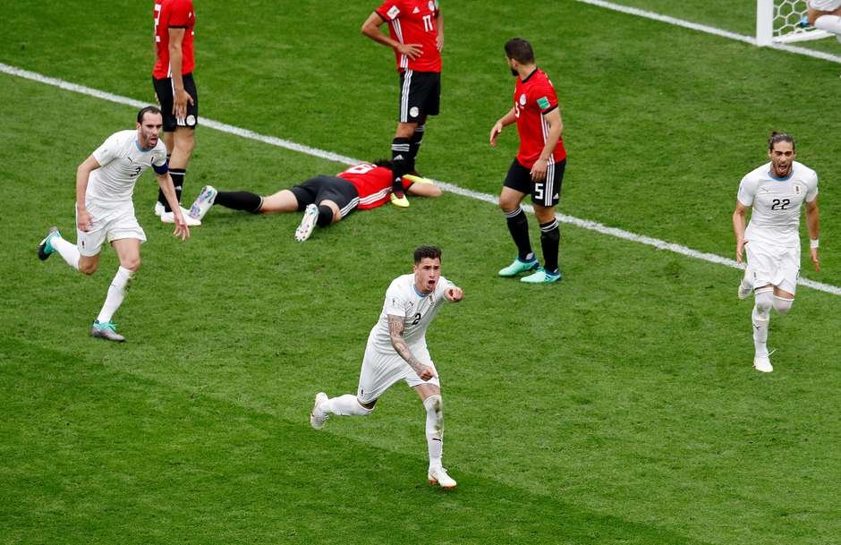 Com gol no fim, Uruguai vence Egito sem Salah