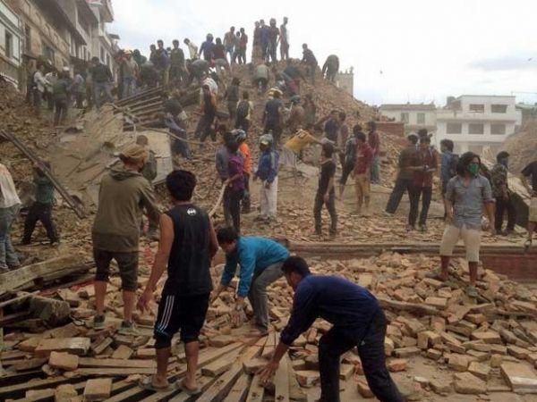 Forte terremoto no Nepal e na Índia deixa mortos
