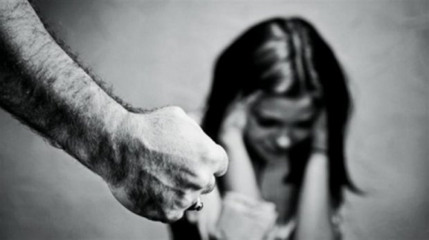 Vítimas de violência doméstica terão atendimento especializado no SUS, com direito a cirurgias plásticas