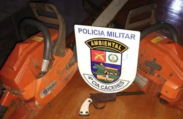 Denúncia aponta desmate ilegal e Batalhão Ambiental apreende arma de fogo e motosserras