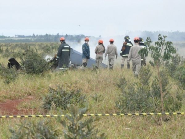 Avião agrícola cai em mata em Confresa (MT) e piloto sobrevive