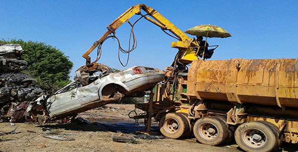 Veículos apreendidos há mais de dois anos passam por processo de destruição em Aripuanã