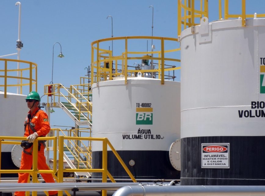Petrobras vai reduzir preço do diesel nas refinarias por 15 dias