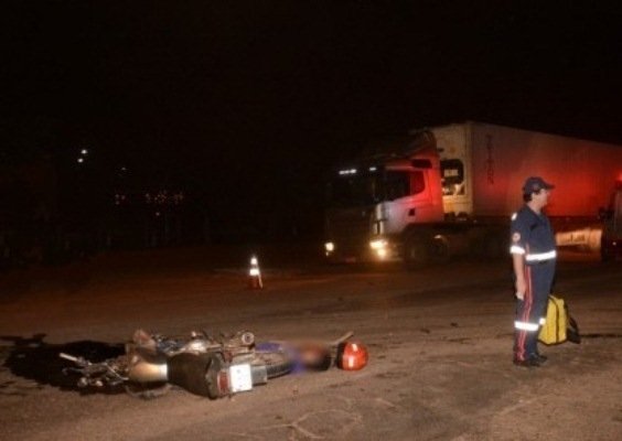 Acidente envolvendo caminhão e motocicleta deixa vítima fatal na BR 174