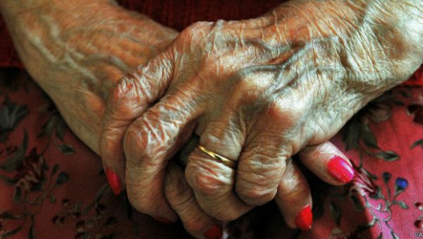 ?Exame de sangue é capaz de prever Alzheimer em pessoas saudáveis?