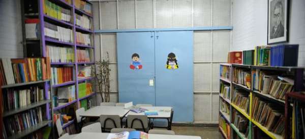 Brasil precisa construir 64 mil bibliotecas escolares até 2020 para cumprir meta