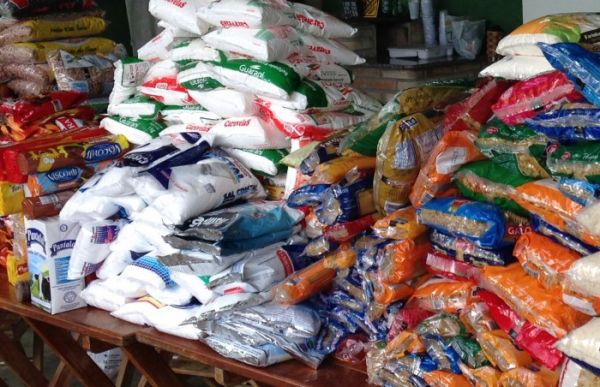 Ação solidaria das agendas em Colniza bate Record em arrecadação de alimentos em 2015