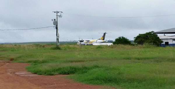 Avião atinge lavoura, cerca e arremete antes de pousar em aeroporto em MT