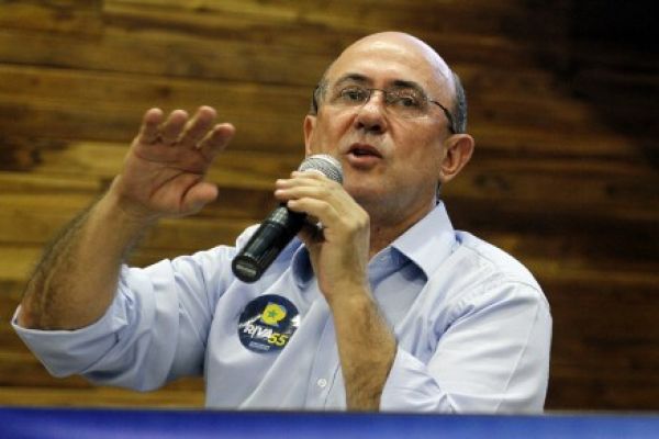 Riva acusa Taques de tentar atrasar julgamento no TSE