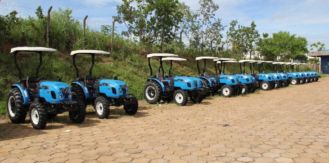 Governo entrega R$ 2 milhões em equipamentos para agricultura familiar