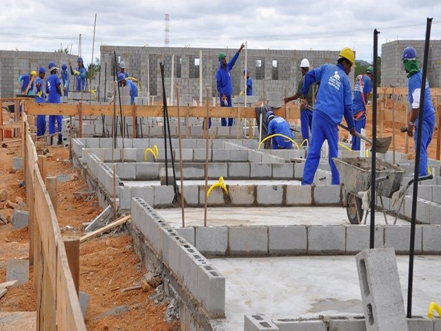 Governo reduz carga tributária para a construção civil 