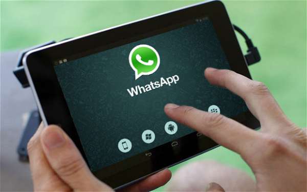 Colaboradores de empresas de telecomunicações assediam clientes no WhatsApp