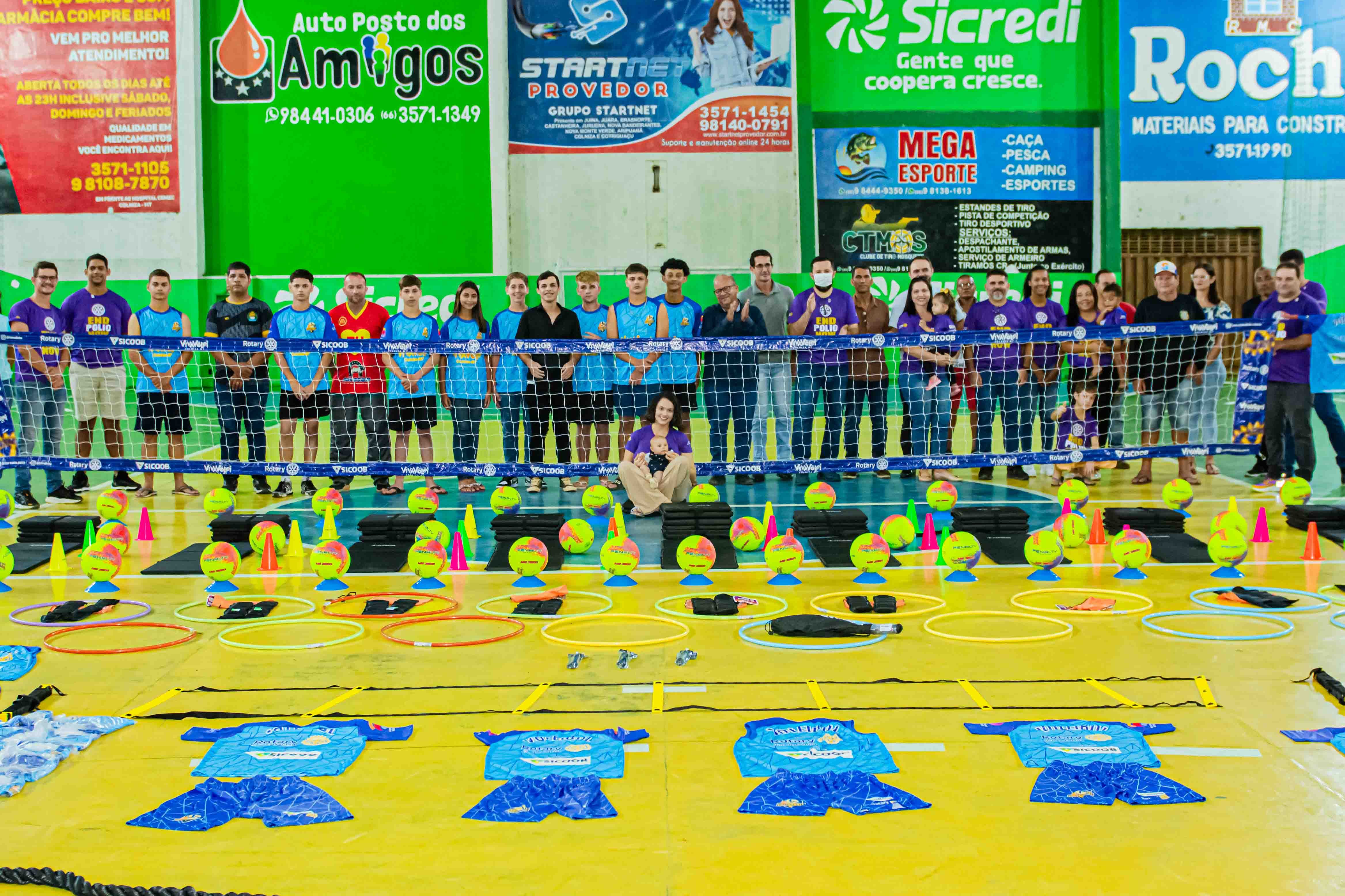 Rotary club de Colniza e cooperativa de crédito Sicoob incentivam o voleibol em Colniza