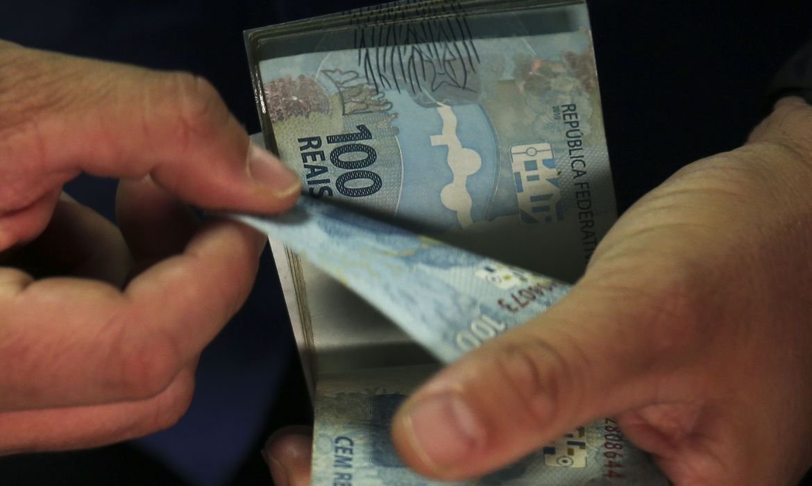 Governo lança programa de renegociação de dívidas para até R$ 5 mil