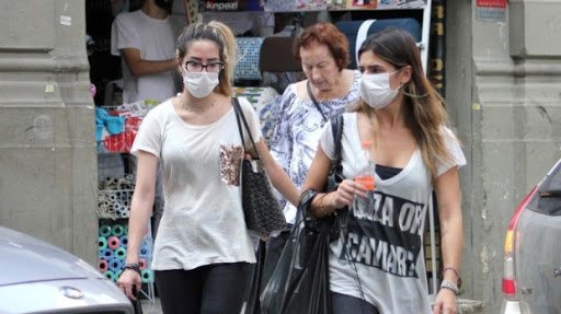 Prefeito aprova decreto que estabelece multa de até dois salários mínimos para que for flagrado não usando máscara