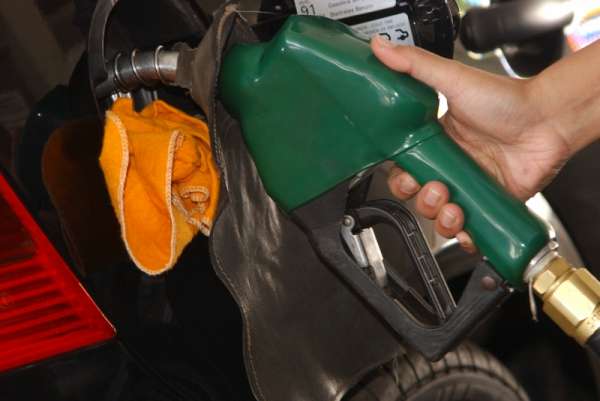 Preço dos combustíveis não para de subir pelo país