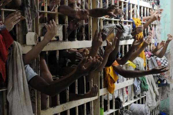 Mais de 40 mil presos entraram na população carcerária brasileira em um ano