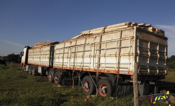 Carreta com madeira ilegal de Cotriguaçu é apreendida e empresa multada