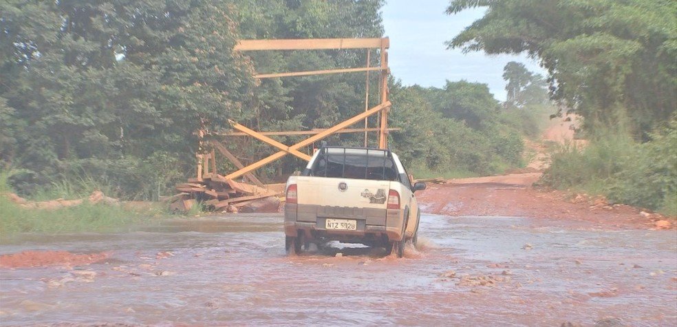 Moradores reclamam de precariedade da BR 174 durante período de chuva em MT