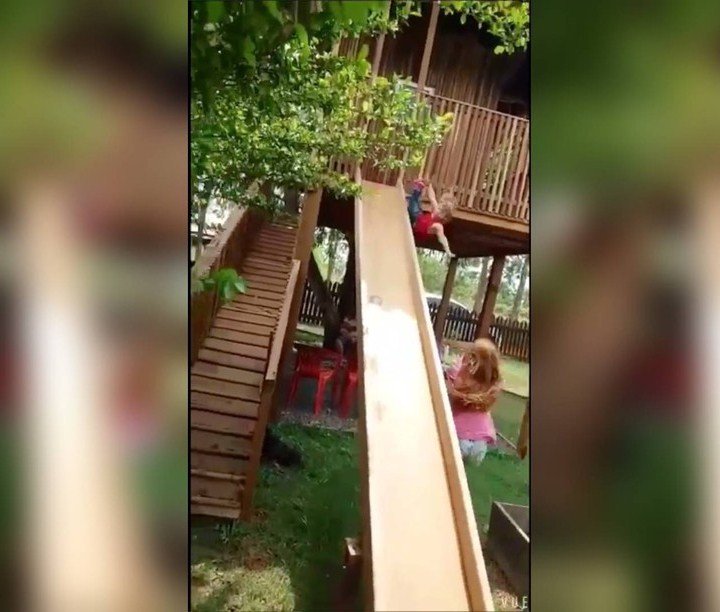 Bebê é salva pela prima ao cair de altura de 3 metros em escorregador de casa na árvore em MT