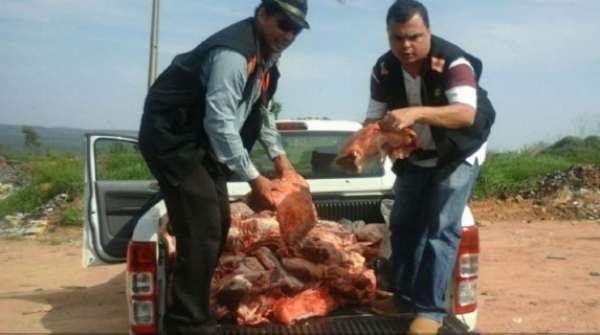 Operação Boi Legal apreende carne clandestina e açougueiro é preso