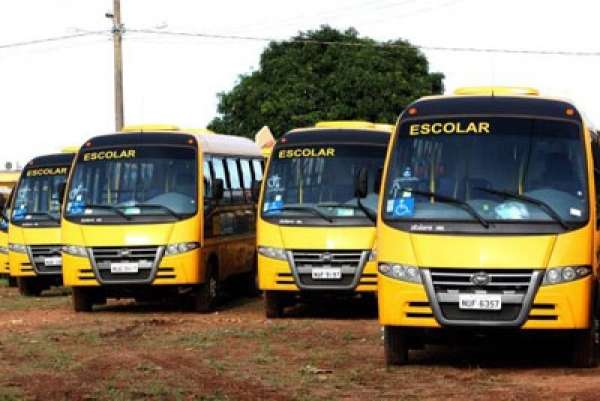 Municípios de MT recebem ônibus para o transporte escolar