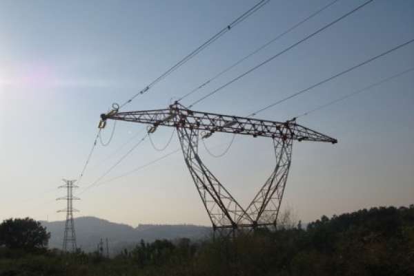 Energia elétrica acumula alta de 49,03% até outubro, aponta IBGE