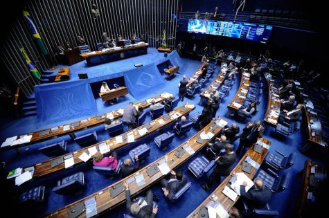 Senado barra proposta que tentava proibir doação de comissionados para partidos