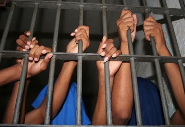 MT: Presos de cadeia superlotada de cidade fazem greve de fome
