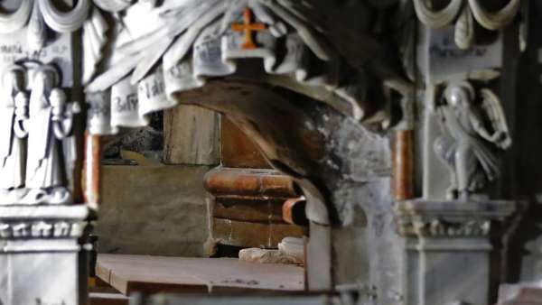Cientistas invadem túmulo de Jesus para conhecer rocha onde ele foi sepultado