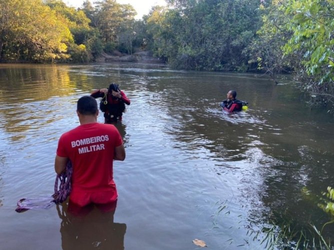 Jovem de 19 anos morre afogada durante banho de rio com amigos