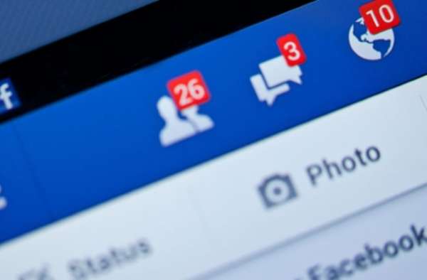 Novo tipo de golpe espalha vírus no Facebook