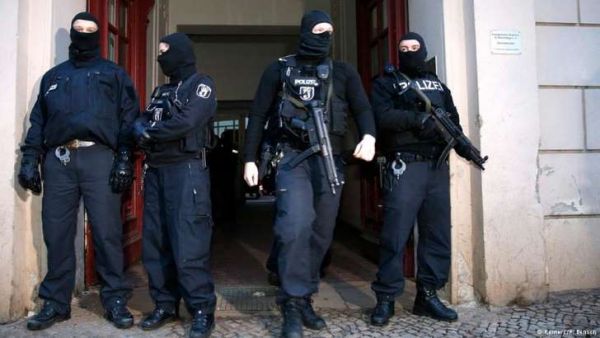 Polícia prende dois suspeitos de terrorismo em Berlim