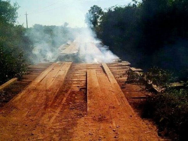 Mais uma ponte de madeira é queimada e compromete acesso a cidade de Aripuanã