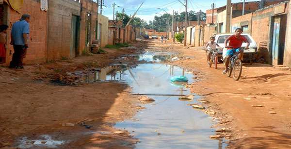 Governo auxilia municípios com planos de saneamento