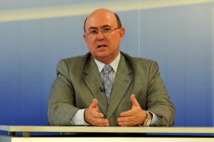 Riva critica ausência de secretários nos municípios