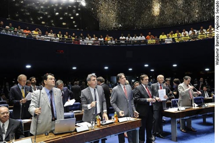 Senadores aprovam piso de R$ 1.014 para agentes comunitários de saúde