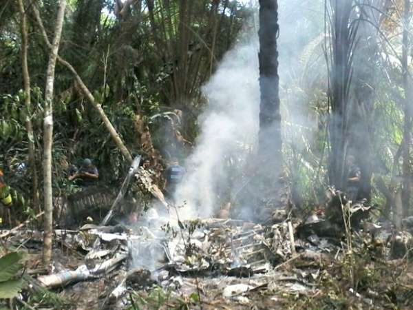 Aeronave cai em área de floresta e deixa mortos em Manaus