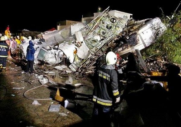 Desastre de avião mata 48 pessoas em Taiwan