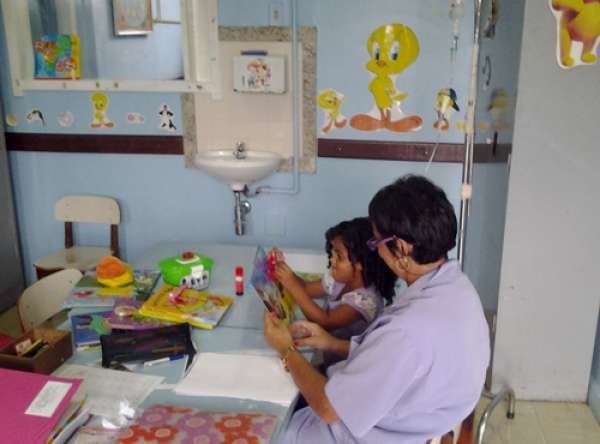 Biblioteca Dante de Oliveira inicia projeto “Contação de histórias” para crianças no hospital André Maggi em Colniza