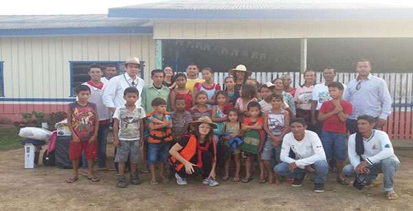 Palestra educativa orienta alunos de comunidade ribeirinha em Aripuanã