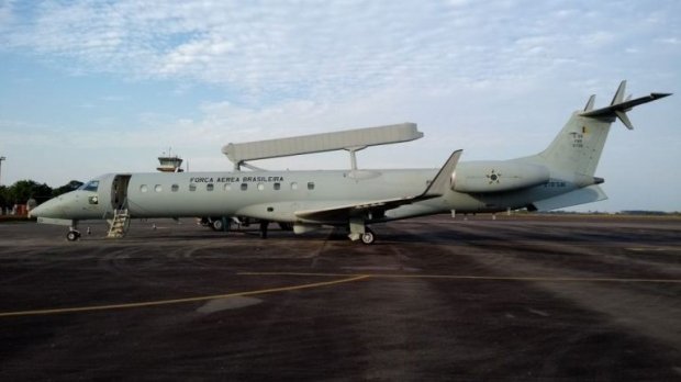 Aeronave da Força Aérea faz pouso de emergência no nortão