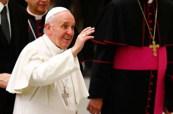 Redes sociais são 'dom de Deus' se usadas sabiamente, diz Papa