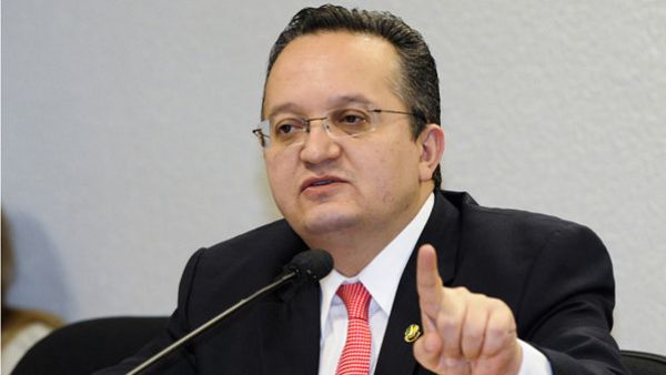 Governador recebe 141 prefeitos para discutir Fethab