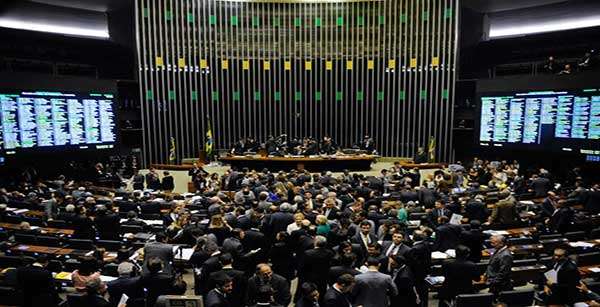 Congresso mantém veto de Dilma à desaposentadoria