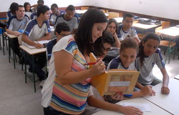 Piso dos professores é reajustado em 13,01% e passa para R$ 1.917,78