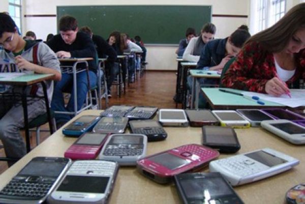 Lei proíbe o uso de aparelhos eletrônicos em sala de aula