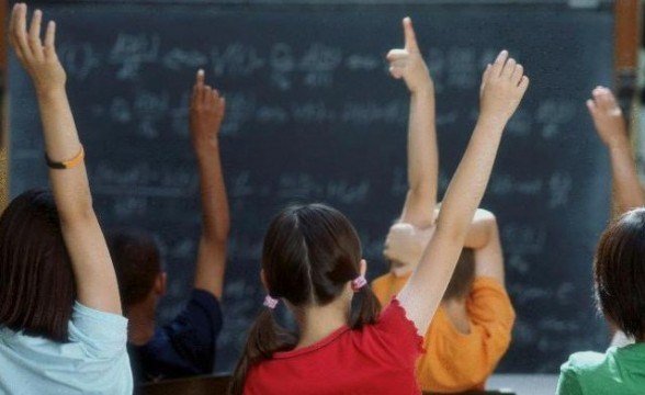Vereador reclama dos constantes atrasos no início das aulas em algumas escolas da zona rural de Colniza